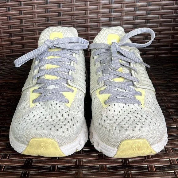 On Running Cloudswift Running Shoes - Size 5