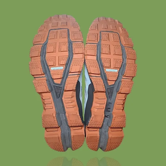 On Running Cloudventure Running Shoes Glacier/Thorn Men's Size 13 EUC