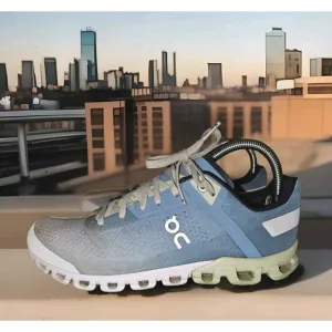 On Running On Cloud Cloudflow Womens Running Training Shoes Size 9.0 M, Niagara