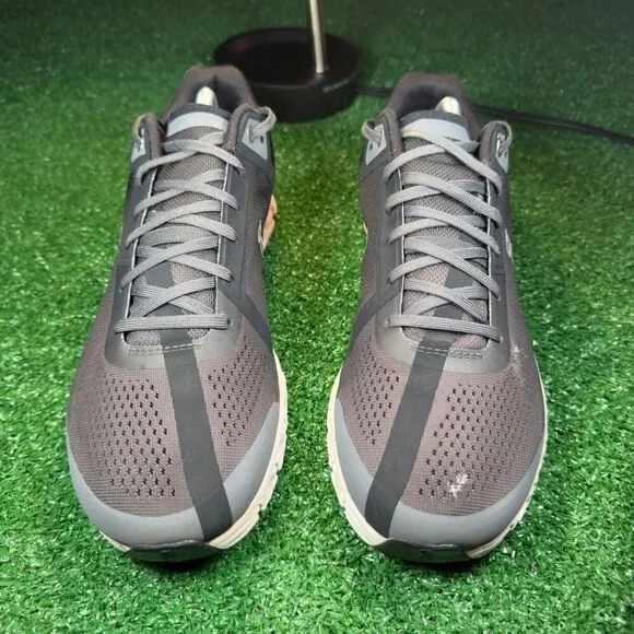 ON CLOUD FLOW - Women’s Running Shoes - SIZE 11
