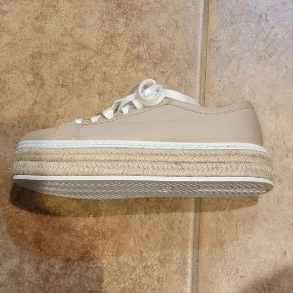 One Amputee shoe, PRADA Platform Lace-up Wedge Sneaker size 40 left foot only