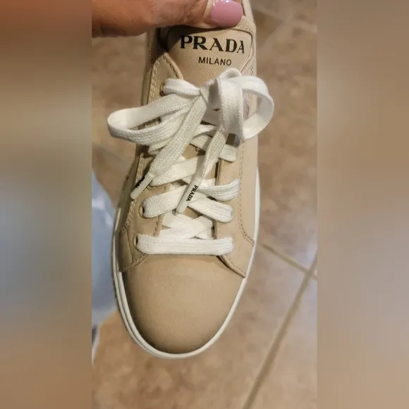 One Amputee shoe, PRADA Platform Lace-up Wedge Sneaker size 40 left foot only