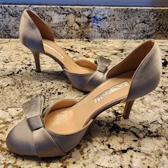 Oscar de la Renta Miss Dodo crepe de china Bow Heel Pumps 36 37 size 6 6.5