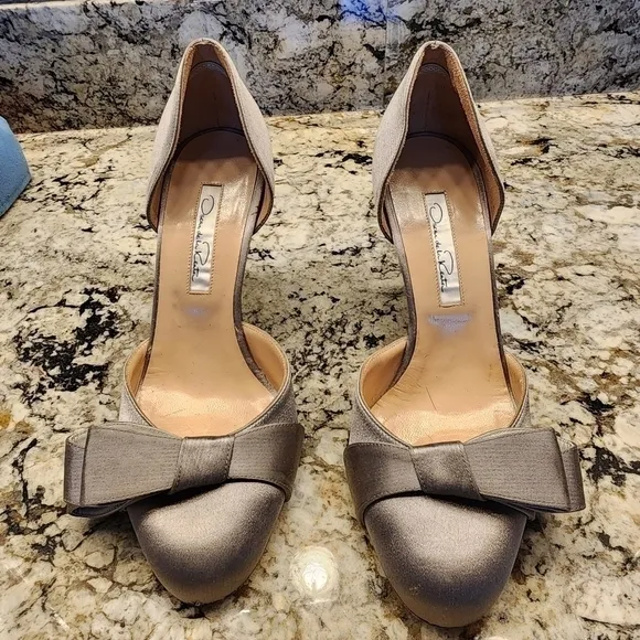 Oscar de la Renta Miss Dodo crepe de china Bow Heel Pumps 36 37 size 6 6.5