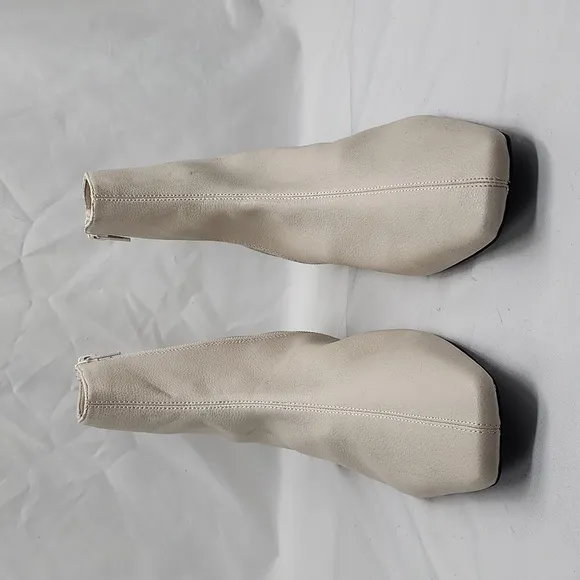 PAOLO LINEA■PAOLE RAD BOOTIES■ CREAM COLOR■100% LEATHER■SIDE ZIP■LADIES.12■NWOB