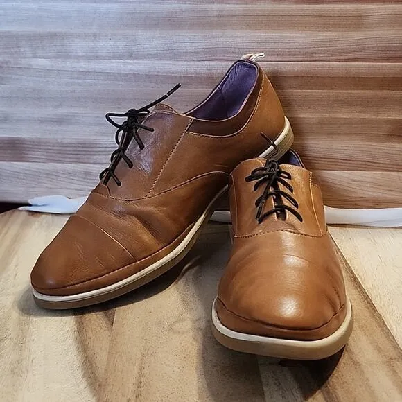 PIKOLINOS STYLE: PYRGOS CAP-TOE BROWN LEATHER LACELESS LADIES SIZE 41 IN GUC