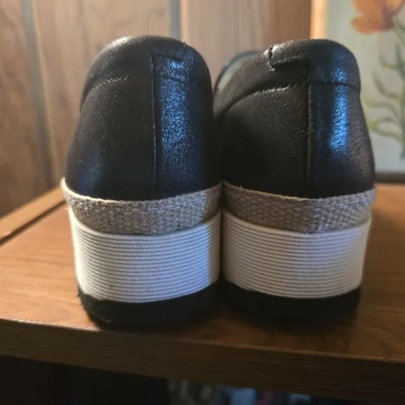 Pons Quintana Women's 6006 Lyon Black Slip-On Shoes