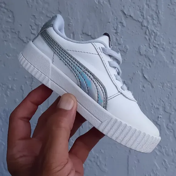 Puma Carina Girls Athletic  Shoes
