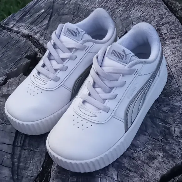 Puma Carina Girls Athletic  Shoes