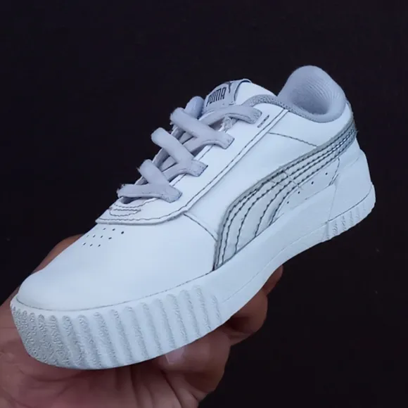 Puma Carina Girls Athletic  Shoes