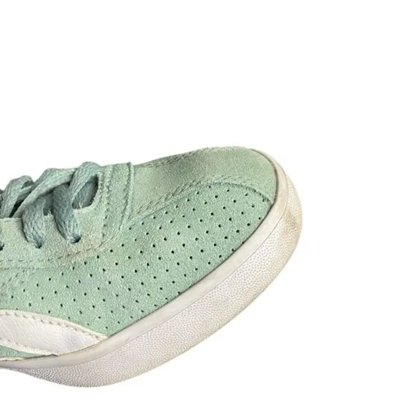 Reebok Men's Mint Green Classic Royal Alperez Suede Casual Shoes