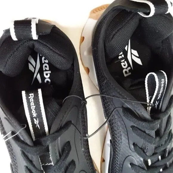 Reebok Men's Sneaker size 9M Zig Dynamica Black White Running Shoes