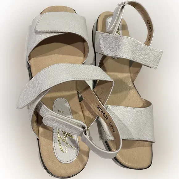 Ros Hommerson Womens Leather Vero Velcro Double Band Sling Sandal - Size 9.5 W