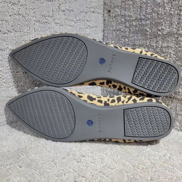 Rothys The Point Women's Size 9 US Leopard Prints Pointed Toe Slip on Flat Shoes