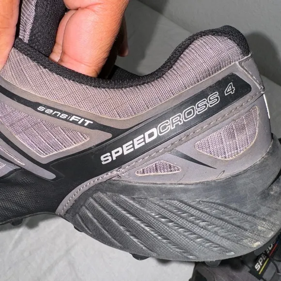 Salomon Speedcross 4 Men's Sneakers 8.5 Gray Black Running Trail Shoes 392253