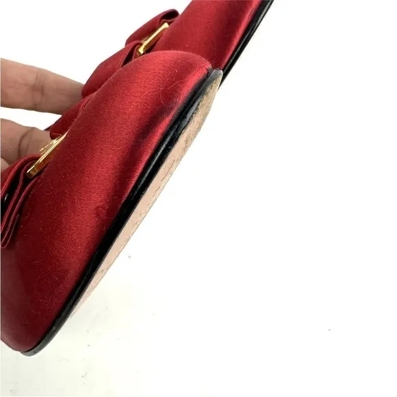 Salvatore Ferragamo Vera Bow Pump Shoes 10 Red Satin Slip On Heels Gold Womens