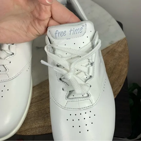 SAS Free Time White Leather Shoes Sneakers Womans Size 8.5
