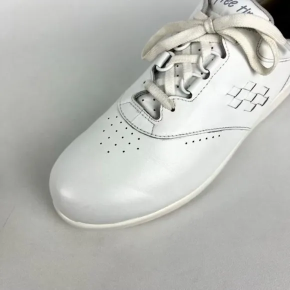 SAS Womens Slim Free Time White Comfort Walking Shoe Lace Up Sneakers size 10.5S