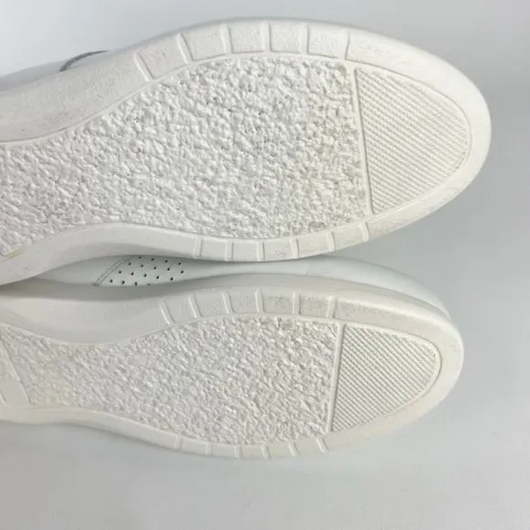 SAS Womens Slim Free Time White Comfort Walking Shoe Lace Up Sneakers size 10.5S