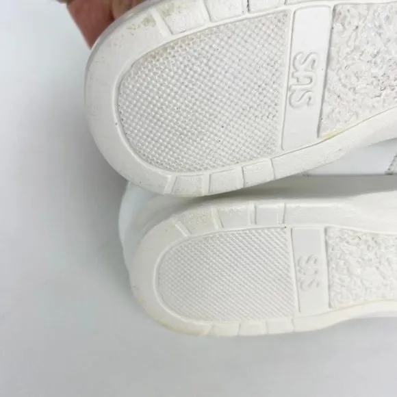 SAS Womens Slim Free Time White Comfort Walking Shoe Lace Up Sneakers size 10.5S