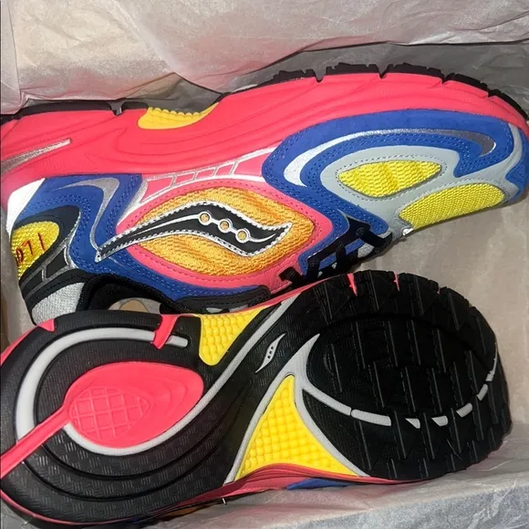 Saucony Multicolor Running Shoes