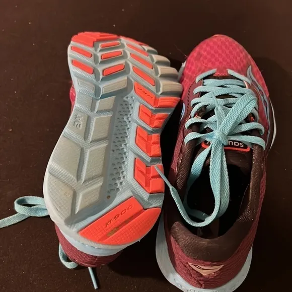 {Saucony} Natural Series Gym Shoes