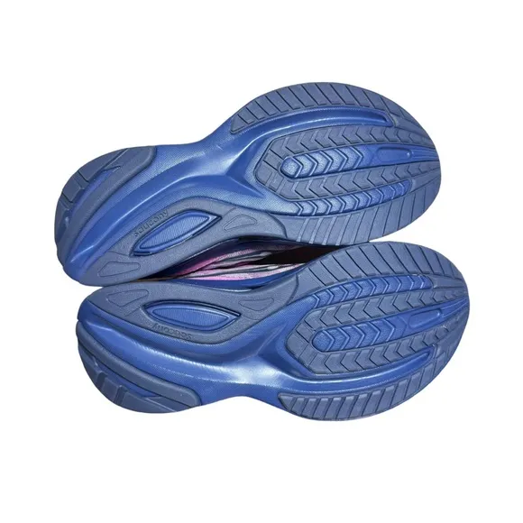 Saucony Pink and Blue Running Shoes guide 16 athletic shoes size 5.5