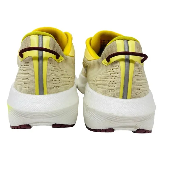 SAUCONY Yellow Triumph 21 Running Shoes Sneakers Sz 11 Athletic Walking Workout