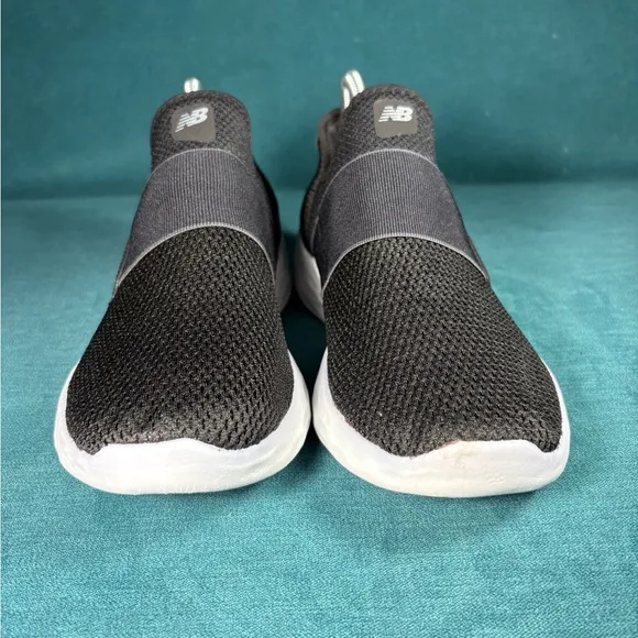 Size 10 - Women’s New Balance fresh foam V2 slip on