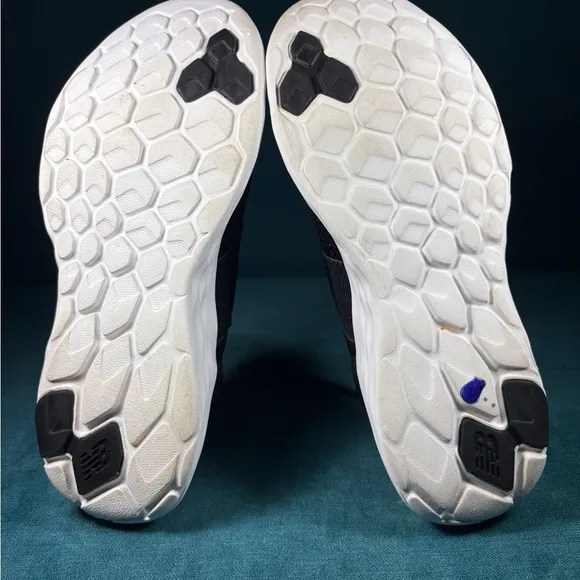 Size 10 - Women’s New Balance fresh foam V2 slip on