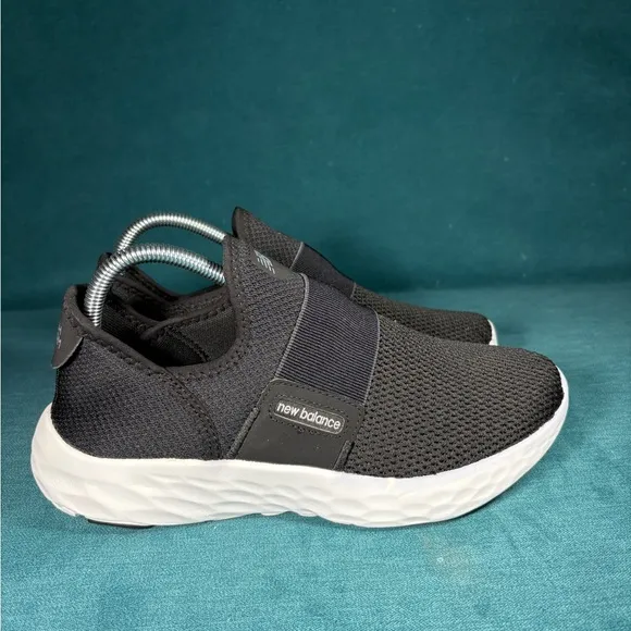 Size 10 - Women’s New Balance fresh foam V2 slip on