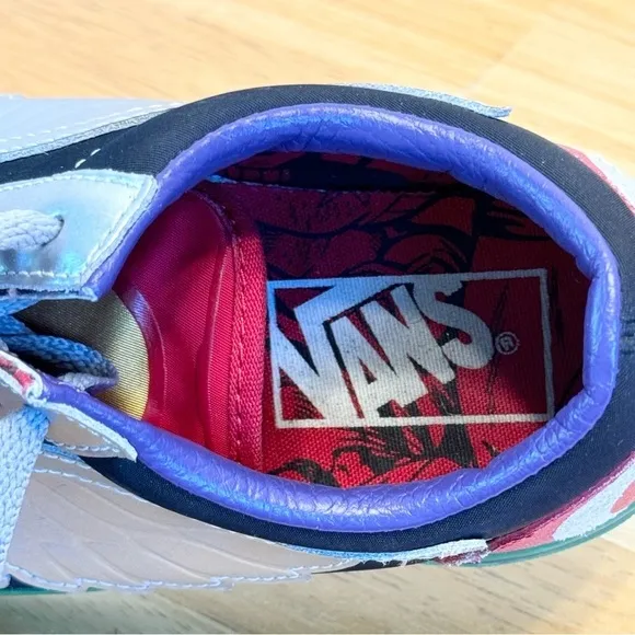 Size 5.5 VANS MARVEL The Avengers Captain America