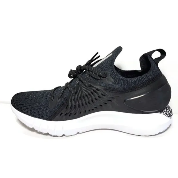 Size 8.5 Women's Under Armour HOVR Phantom Running Shoes 3022600-001 Bla…