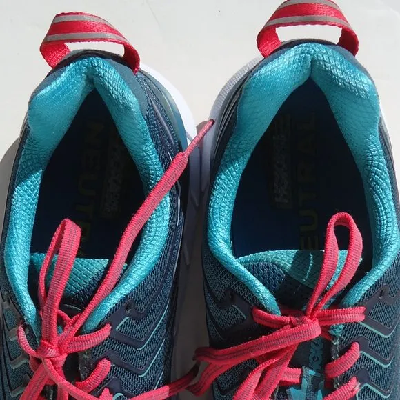 SIZE 9.5. Hoka One One Clifton 4 running sneaker shoes