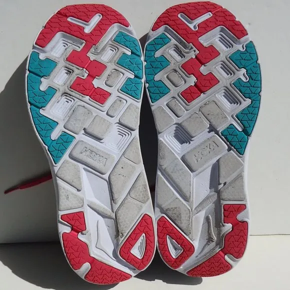 SIZE 9.5. Hoka One One Clifton 4 running sneaker shoes