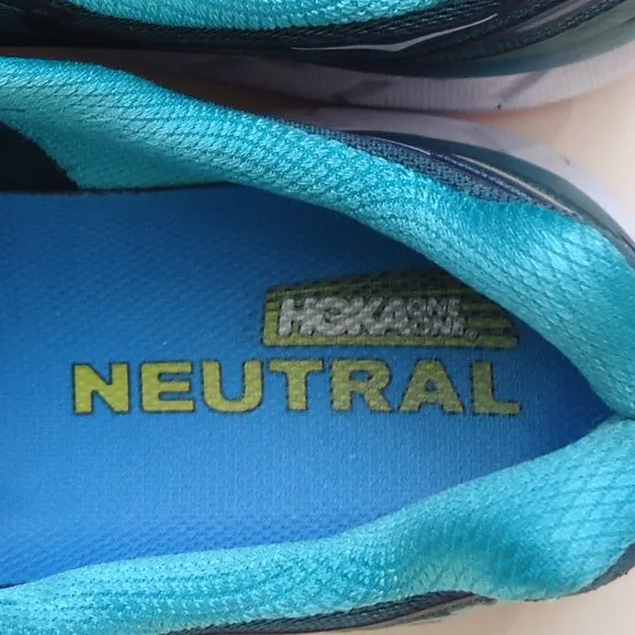 SIZE 9.5. Hoka One One Clifton 4 running sneaker shoes
