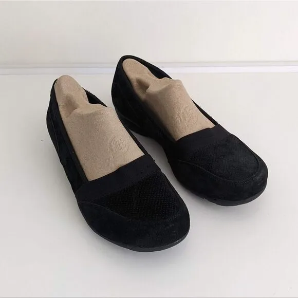 Skechers Black Suede Slip On Shoes Women's 10