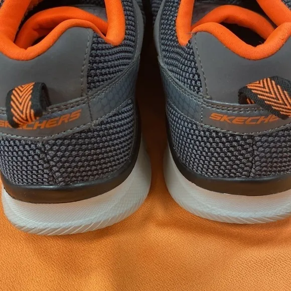 Skechers Lite-Weight Men's Athletic Shoes 8.5M Gray Orange Memory Foam