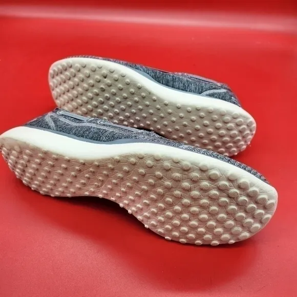 Skechers memory foam slip on sneakers  gray size 8.5 women's Shoes