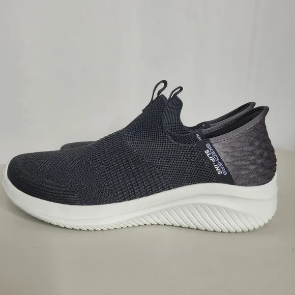 Skechers Women's Black Hands Free Slip-Ins Ultra Flex 3.0 Sneaker Shoe - Size 10