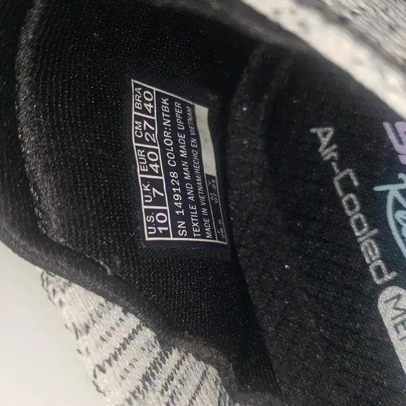 SKECHERS Women’s D'Lux Walker size 10 Like New!