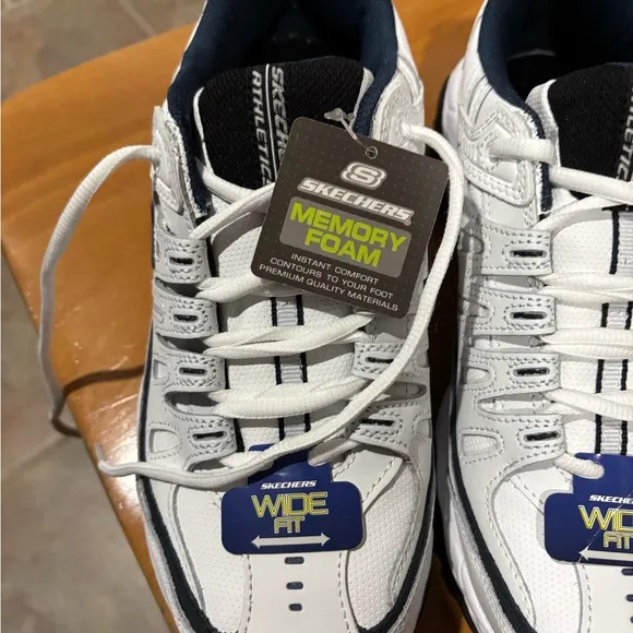 Sketchers Sports shoes new never worn