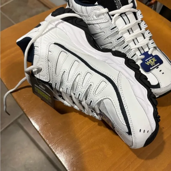 Sketchers Sports shoes new never worn