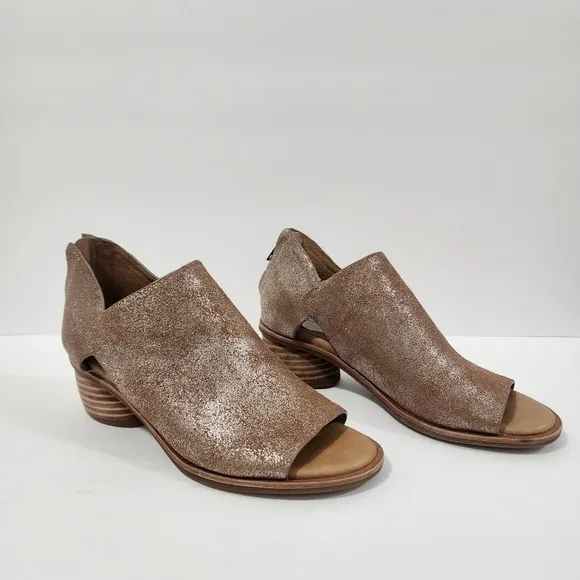 Sofft Carleigh Sparkle Rounded Stack Heel Peep Toe Shoes Size 8 and 8.5