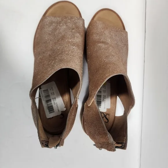 Sofft Carleigh Sparkle Rounded Stack Heel Peep Toe Shoes Size 8 and 8.5