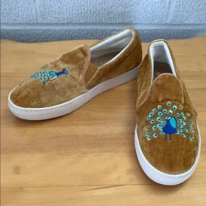Soludos Velvet Women's Size 9 Gold Loafer Sneaker Peacock Embroidered Slip On