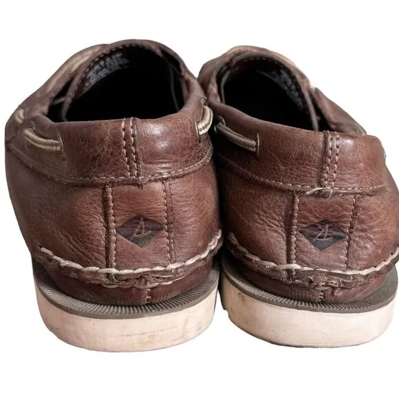 Sperry Men’s Authentic Original Cross Lace Brown Boat Shoes. 9.5.