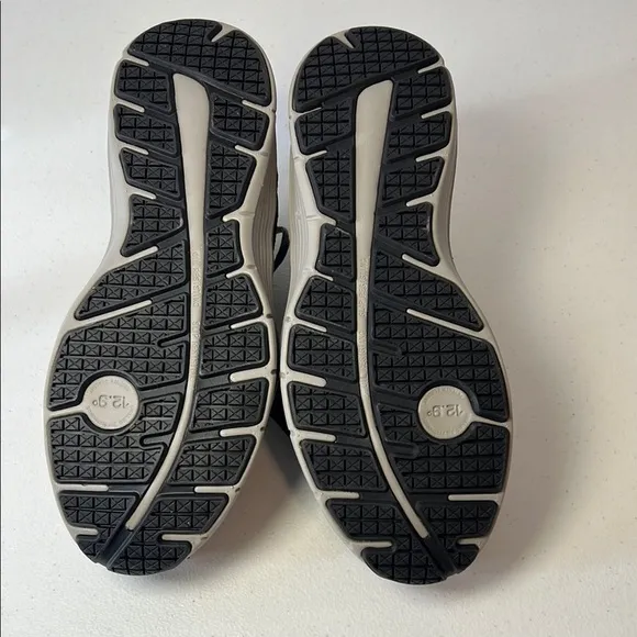 STEEL TOE FOR MEN Reebok Black and Gray Athletic shoe