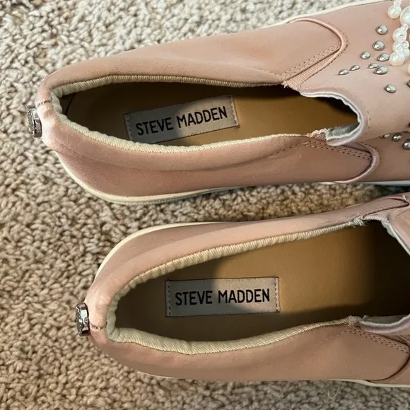 Steve Madden Womens Glamour Pearl Embellished Slip-On Sneakers Shoes Pink 8M