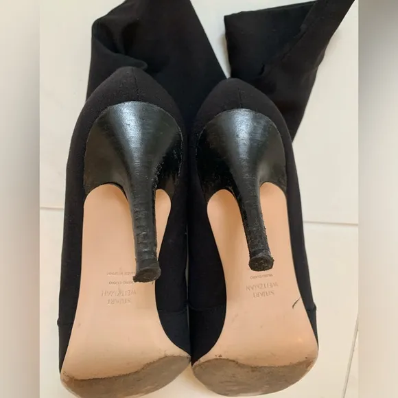 Stuart Weitzmsn Vero Cuoip Black Stretch Ankle Booties